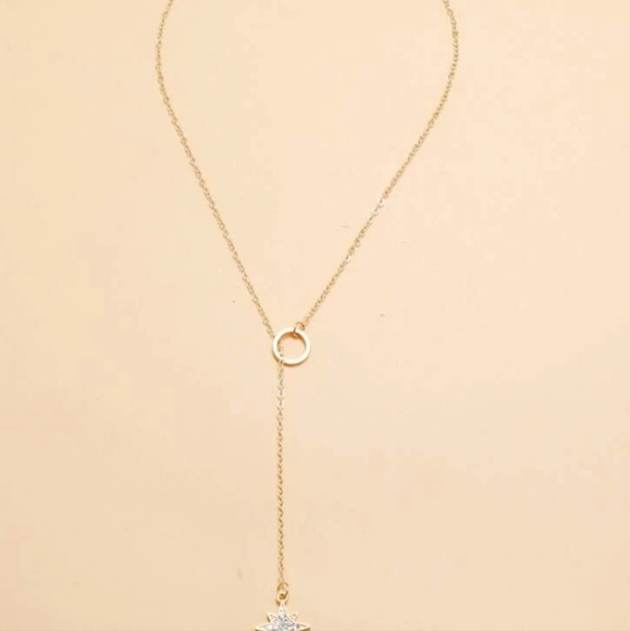 ✨️✨️NEW✨️✨️Gorgeous Star Necklace in GOLD - Picture 3 of 15